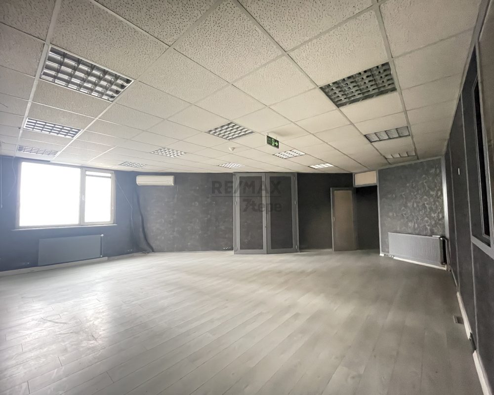 ATAŞEHİR ANA CADDE ÜZERİNDE TABELA DEĞERİ YÜKSEK KİRALIK OFİS
