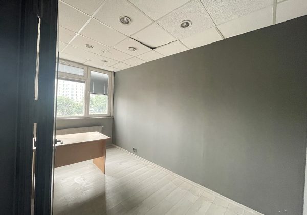 ATAŞEHİR ANA CADDE ÜZERİNDE TABELA DEĞERİ YÜKSEK KİRALIK OFİS küçük görsel