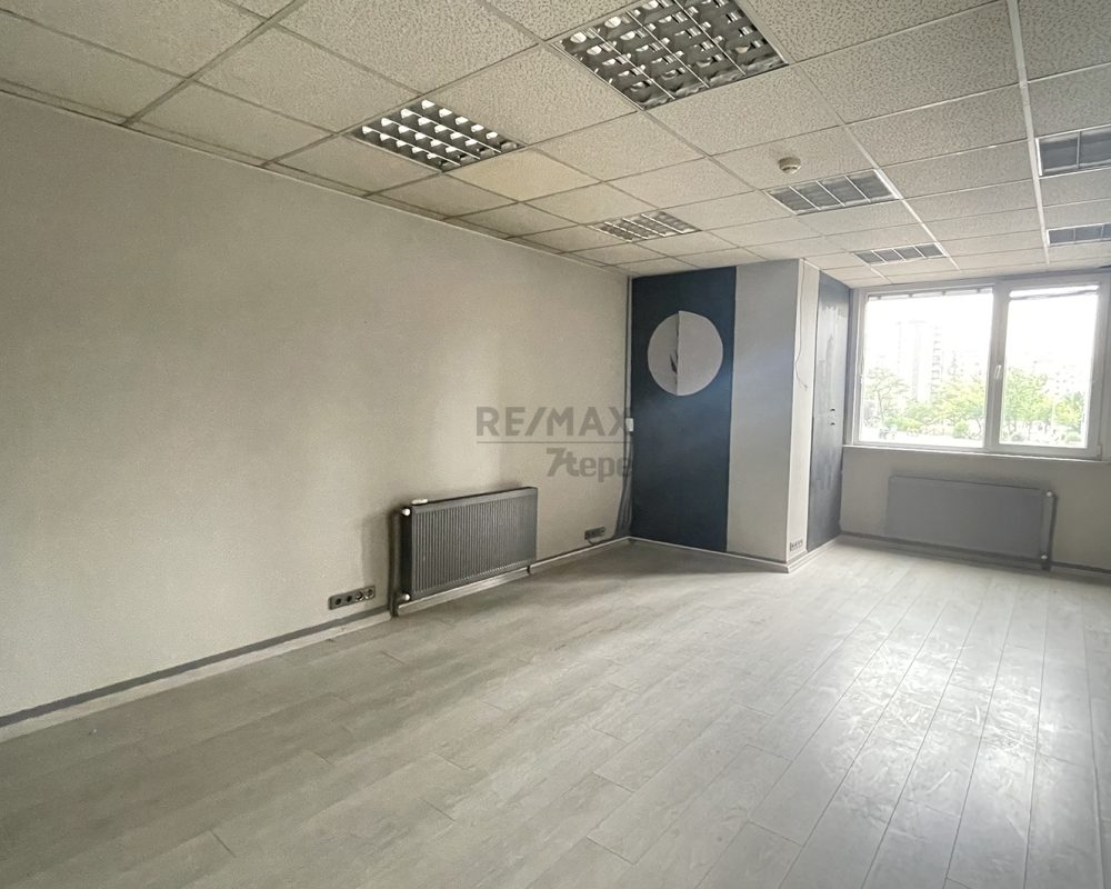 ATAŞEHİR ANA CADDE ÜZERİNDE TABELA DEĞERİ YÜKSEK KİRALIK OFİS