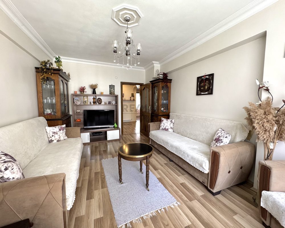 YEŞİLPINAR METRO YAKINI SATILIK 2+1 DAİRE