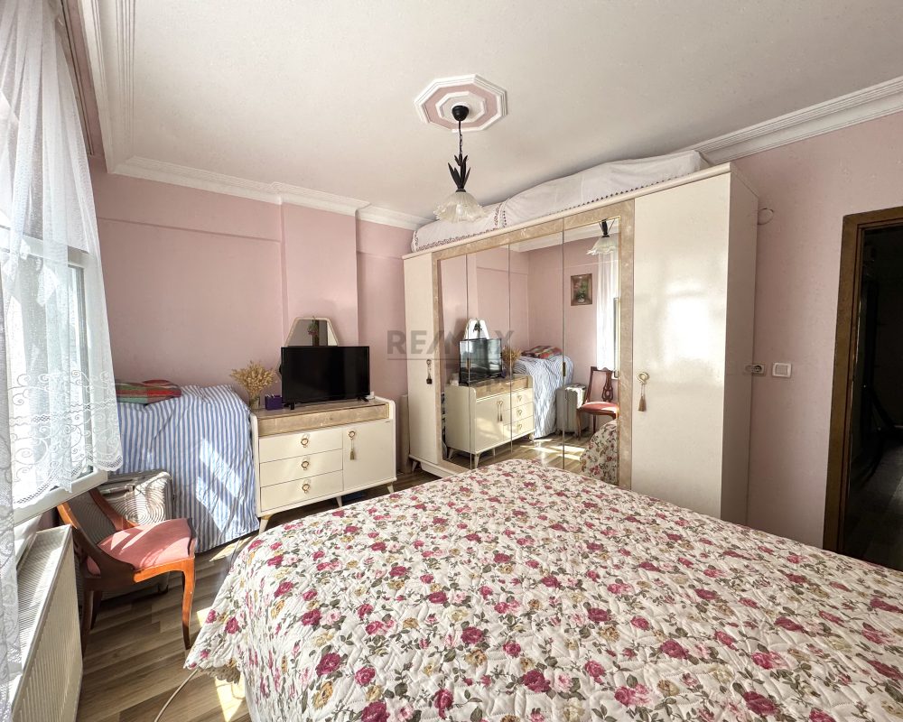 YEŞİLPINAR METRO YAKINI SATILIK 2+1 DAİRE