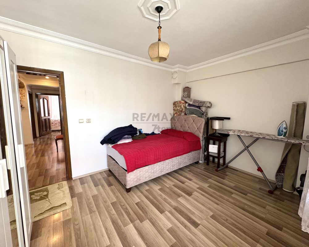 YEŞİLPINAR METRO YAKINI SATILIK 2+1 DAİRE