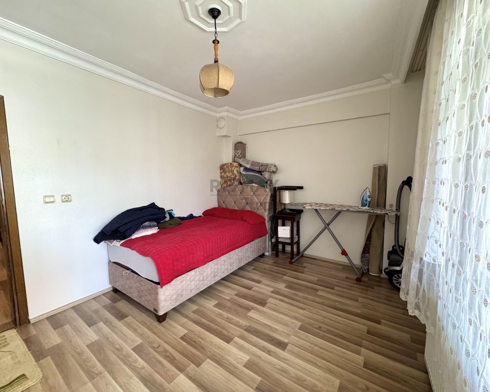 YEŞİLPINAR METRO YAKINI SATILIK 2+1 DAİRE