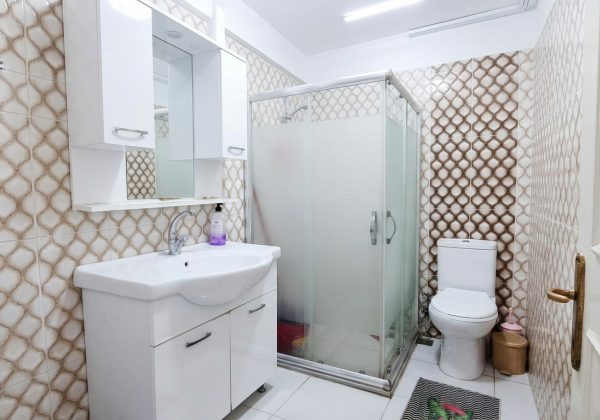 FIRSAT DAİRE!! KULAKSIZ'DA ÇİFT CEPHEDEN GÜNEŞ ALAN SATILIK 2+1 küçük görsel