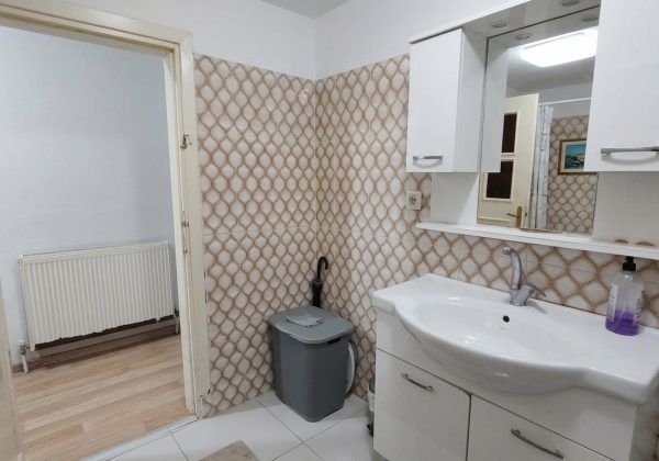 FIRSAT DAİRE!! KULAKSIZ'DA ÇİFT CEPHEDEN GÜNEŞ ALAN SATILIK 2+1 küçük görsel