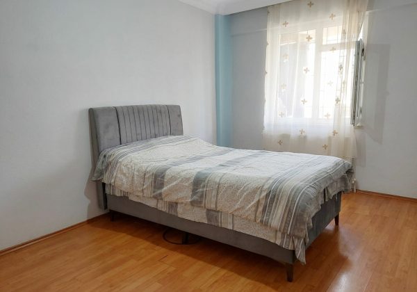 FIRSAT DAİRE!! KULAKSIZ'DA ÇİFT CEPHEDEN GÜNEŞ ALAN SATILIK 2+1 küçük görsel