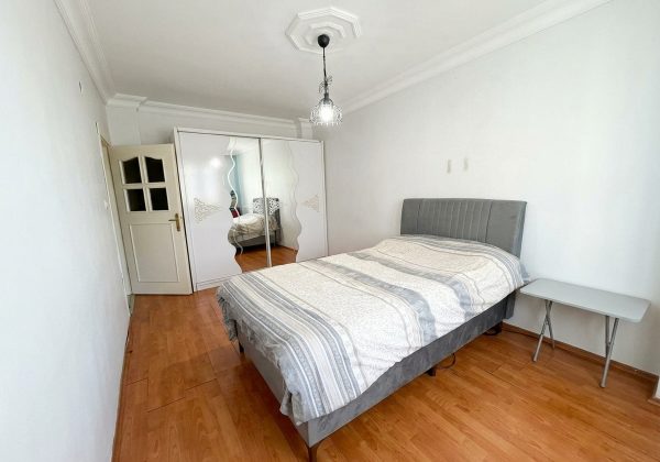 FIRSAT DAİRE!! KULAKSIZ'DA ÇİFT CEPHEDEN GÜNEŞ ALAN SATILIK 2+1 küçük görsel