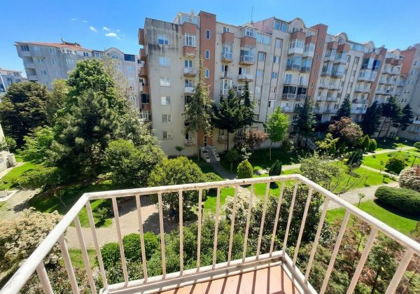 BAHÇEŞEHİR 2. KISIMDA ÇİFT CEPHE MANZARALI GENİŞ 3+1 SATILIK küçük görsel