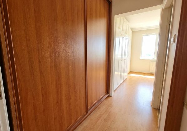 BAHÇEŞEHİR 2. KISIMDA ÇİFT CEPHE MANZARALI GENİŞ 3+1 SATILIK küçük görsel