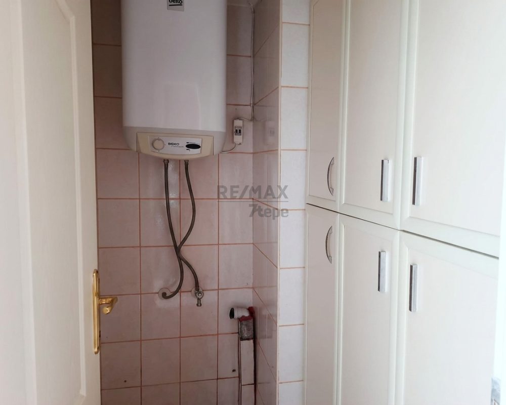 BAHÇEŞEHİR 2. KISIMDA ÇİFT CEPHE MANZARALI GENİŞ 3+1 SATILIK