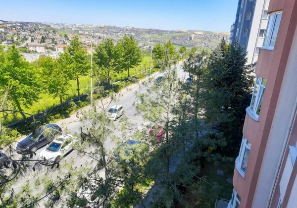 BAHÇEŞEHİR 2. KISIMDA ÇİFT CEPHE MANZARALI GENİŞ 3+1 SATILIK küçük görsel