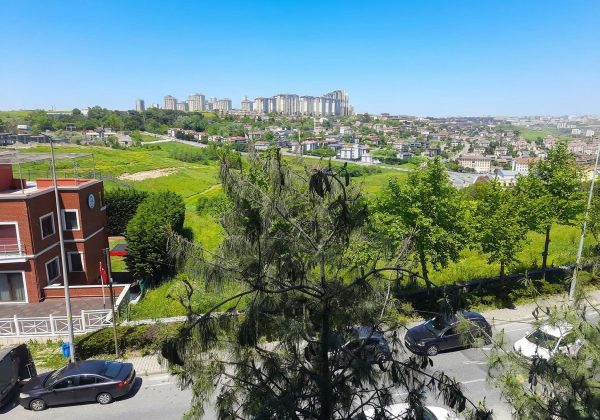 BAHÇEŞEHİR 2. KISIMDA ÇİFT CEPHE MANZARALI GENİŞ 3+1 SATILIK küçük görsel