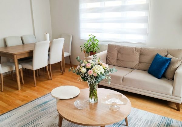 MECİDİYEKÖY MEYDANINA ÇOK YAKIN, GENÇ BİNADA 3+1 SATILIK DAİRE. küçük görsel