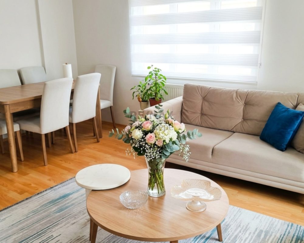MECİDİYEKÖY MEYDANINA ÇOK YAKIN, GENÇ BİNADA 3+1 SATILIK DAİRE.