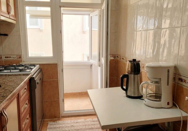 MECİDİYEKÖY MEYDANINA ÇOK YAKIN, GENÇ BİNADA 3+1 SATILIK DAİRE. küçük görsel