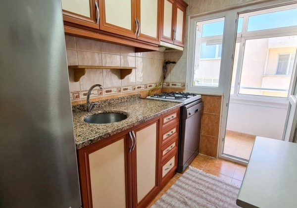 MECİDİYEKÖY MEYDANINA ÇOK YAKIN, GENÇ BİNADA 3+1 SATILIK DAİRE. küçük görsel