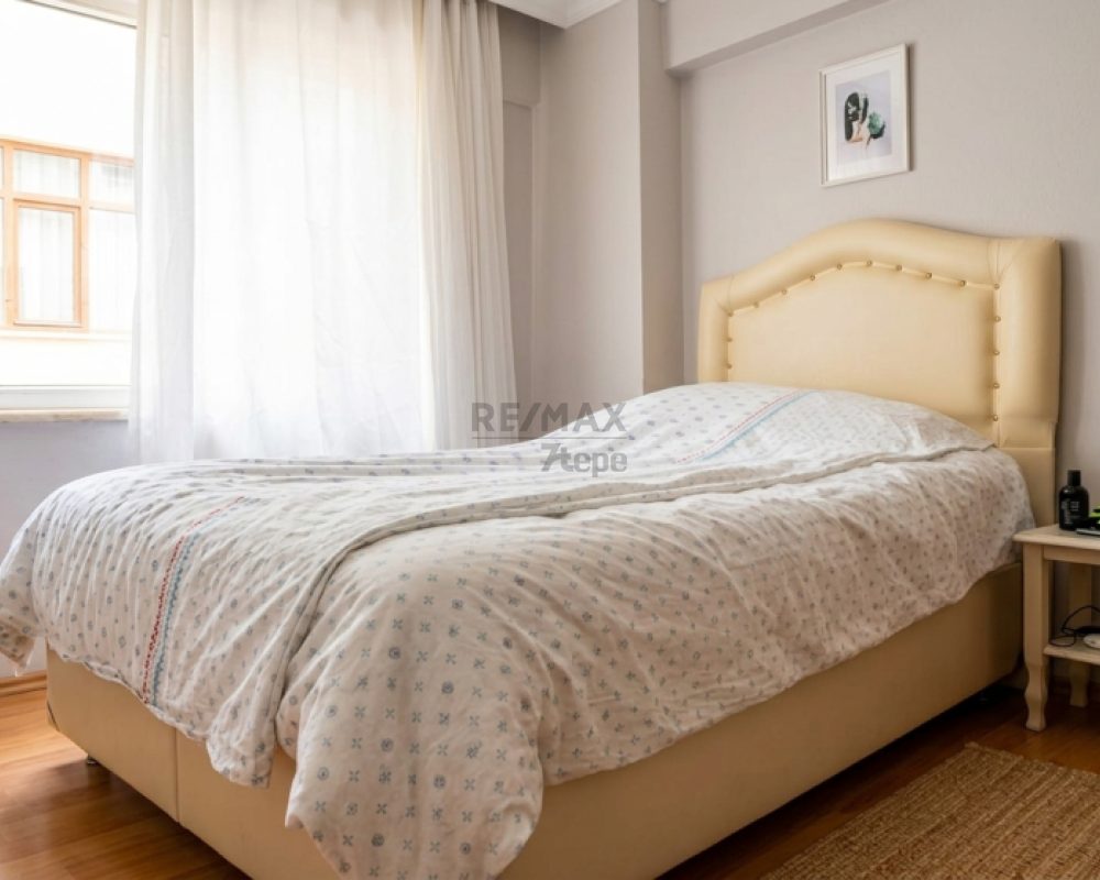 MECİDİYEKÖY MEYDANINA ÇOK YAKIN, GENÇ BİNADA 3+1 SATILIK DAİRE.
