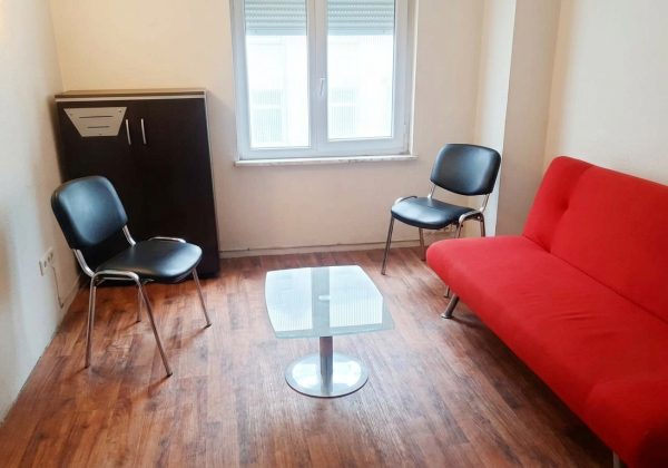 MECİDİYEKÖY MEYDANINA ÇOK YAKIN, GENÇ BİNADA 3+1 SATILIK DAİRE. küçük görsel