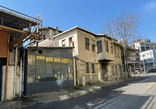 TOPÇULARIN JENERİK BİNASI 2. DERECE TARİHİ ,KARAGÖZ EVİ SATILIK küçük görsel