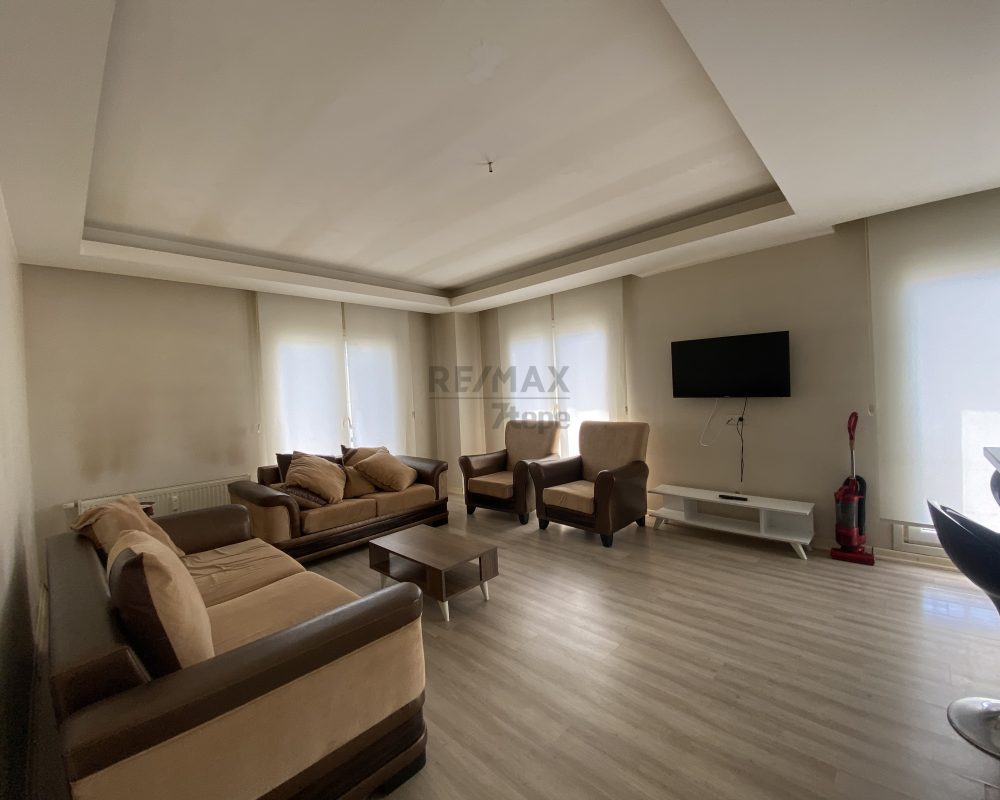 ÇEKMEKÖY DOME RESIDENCE'DA EŞYALI 1+1 KİRALIK