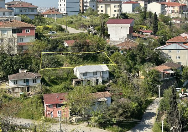 ÇAYIROVA EMEK MAHLLESİNDE YATIRIMLIK ARSA