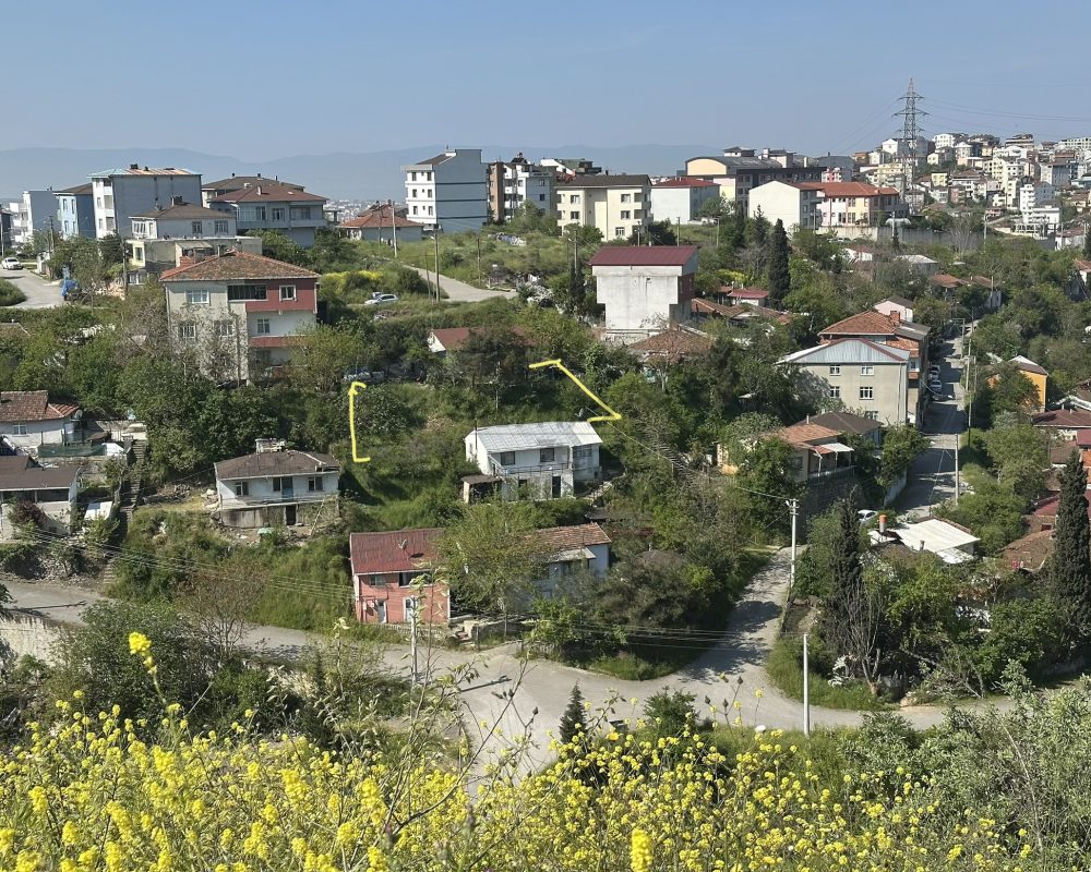 ÇAYIROVA EMEK MAHLLESİNDE YATIRIMLIK ARSA
