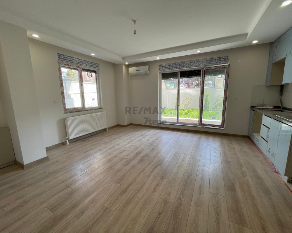 BAHÇELİEVLER MAH.'SİNDE SATILIK 2+1 OTOPARKLI LÜKS DAİRE