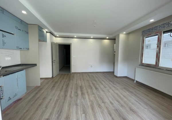 BAHÇELİEVLER MAH.'SİNDE SATILIK 2+1 OTOPARKLI LÜKS DAİRE küçük görsel