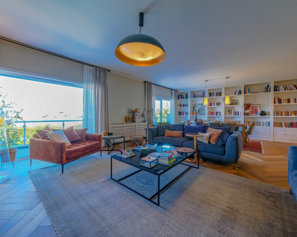 REMAX 7TEPE'DEN ACARKENT'TE İSKANDINAV TARZI SATILIK BR VILLA