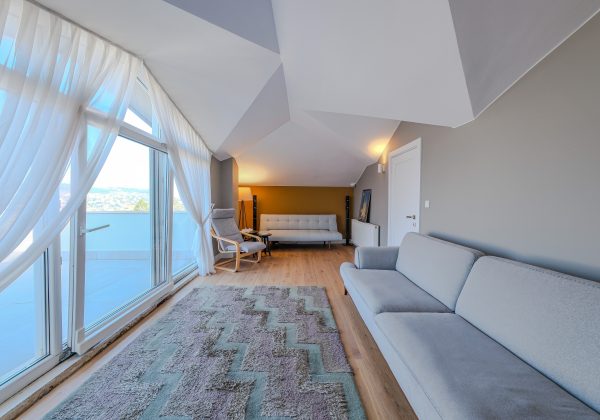 REMAX 7TEPE'DEN ACARKENT'TE İSKANDINAV TARZI SATILIK BR VILLA küçük görsel