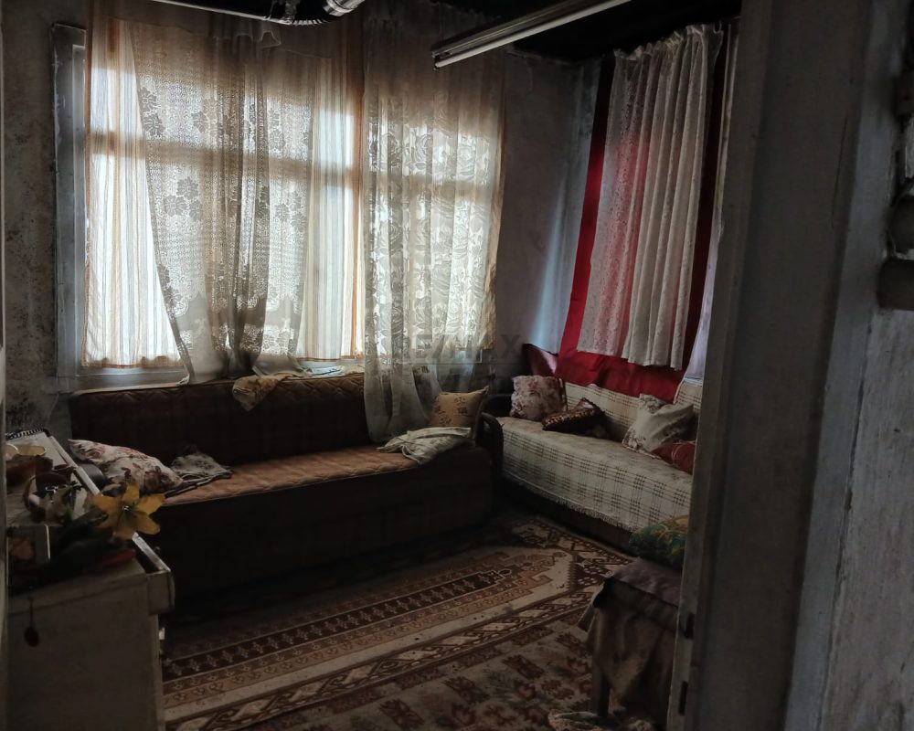 REMAX7TEPEDEN YALIKÖYDE SATILIK BOĞAZ MANZARALI MÜSTAKİL EV