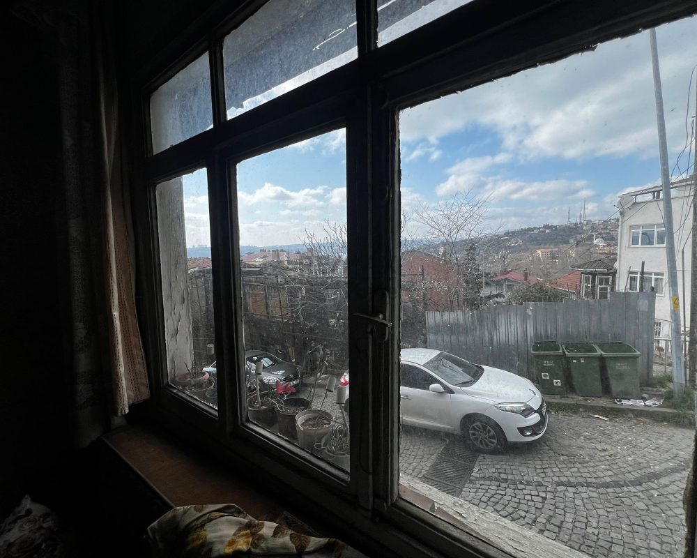 REMAX7TEPEDEN YALIKÖYDE SATILIK BOĞAZ MANZARALI MÜSTAKİL EV