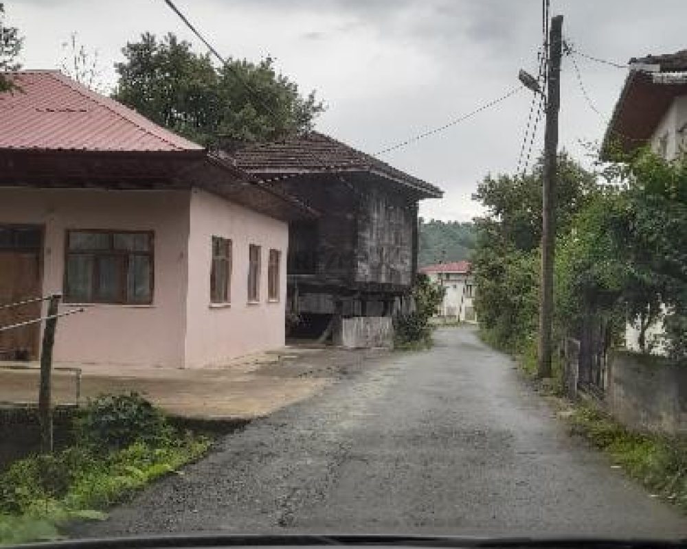 REMAX7TEPEDEN RİZE ARDEŞEN YENİYOLDA SATILIK YATIRIMLIK ARAZI