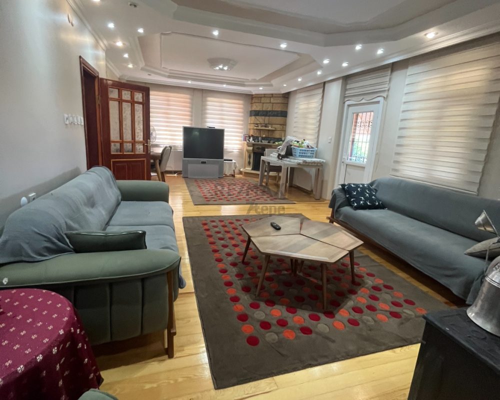 Remax7tepe den satılık 4 katlı villa 1.668 metre arsa