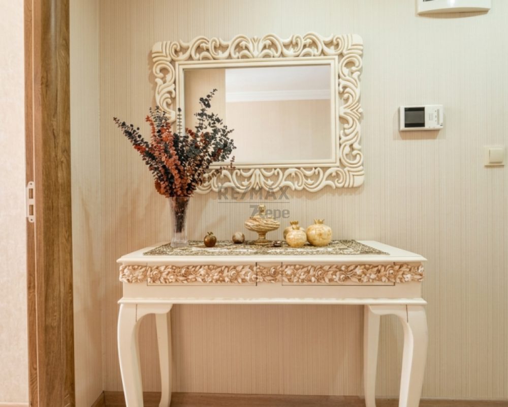 ÜSKÜDAR SELİMİYEDE HAREME YAKIN KONUMDA SATILIK 2+1 DAİRE