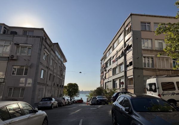 ÜSKÜDAR SELİMİYEDE HAREME YAKIN KONUMDA SATILIK 2+1 DAİRE küçük görsel