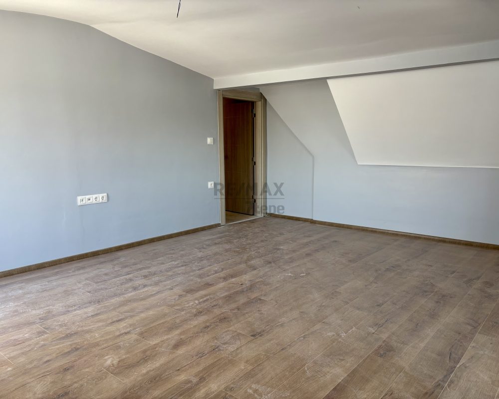 ÇEKMEKÖY ALEMDAĞ SATILIK SIFIR DUBLEX AYRI GİRİŞLİ 2+1 , 1+1 DAİRE