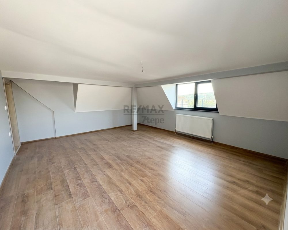 ÇEKMEKÖY ALEMDAĞ SATILIK SIFIR DUBLEX AYRI GİRİŞLİ 2+1 , 1+1 DAİRE