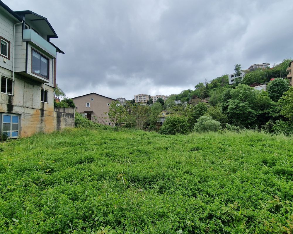 REMAX7TEPE DEN 4 KATLI 2000M2 BAHÇELİ KİRALIK İŞYERİ