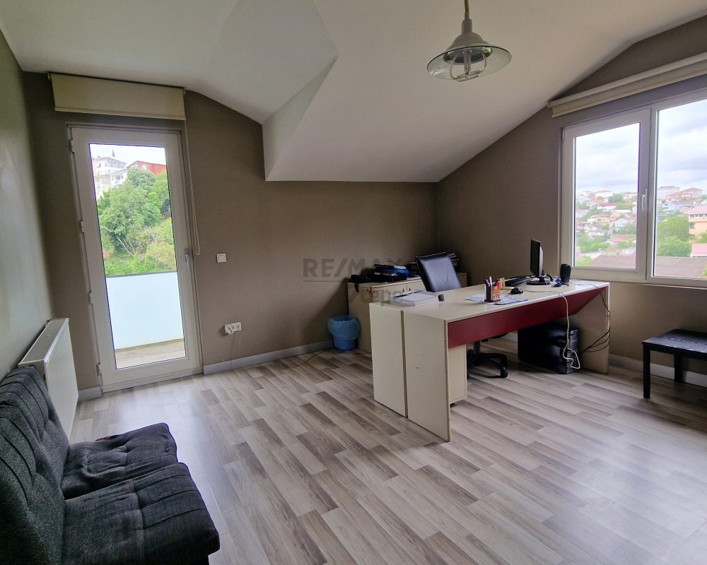 REMAX7TEPE DEN 4 KATLI 2000M2 BAHÇELİ KİRALIK İŞYERİ