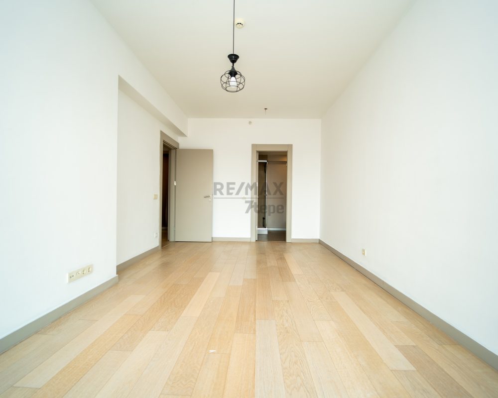 KENTPLUS KADIKÖY'DE ULAŞIMIN MERKEZİNDE FERAH 2+1 SATILIK DAİRE