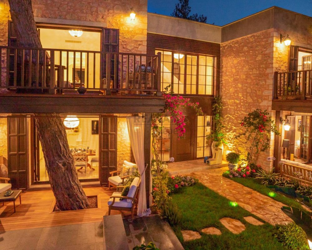 BODRUM AMANRÜYA OTEL YANI GÖNÜLBÜKÜ KONAKLARI DENİZ MANZARALI SATILIK TAŞ KONAK