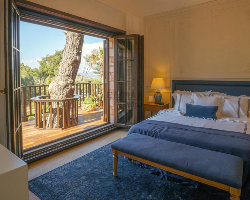 BODRUM AMANRÜYA OTEL YANI GÖNÜLBÜKÜ KONAKLARI DENİZ MANZARALI SATILIK TAŞ KONAK