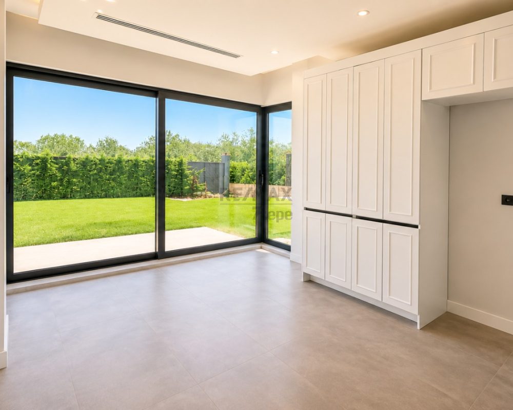 RE/MAX 7TEPE DEN RİVA da KİRALIK VİLLA