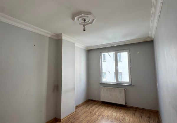 RE/MAX 7TEPE'DEN ÜMRANIYE ESENEVLERDE 2+1 FIRSAT DAİRE küçük görsel