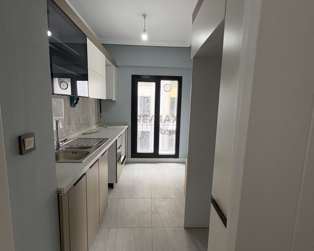 Ümraniye’nin Kalbinde Modern ve Konforlu 2+1 Daire
