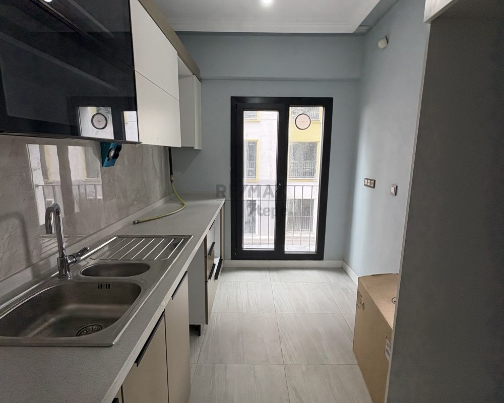 Ümraniye’nin Kalbinde Modern ve Konforlu 2+1 Daire