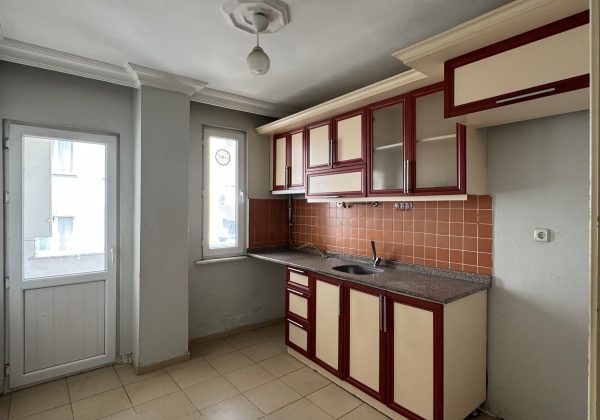 RE/MAX 7TEPE'DEN ÜMRANIYE ESENEVLERDE 2+1 FIRSAT DAİRE küçük görsel