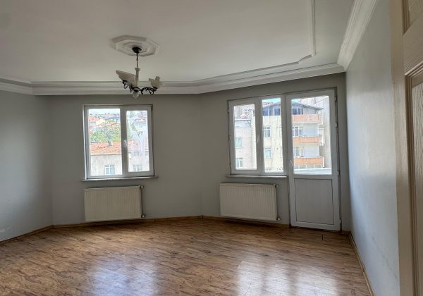 RE/MAX 7TEPE'DEN ÜMRANIYE ESENEVLERDE 2+1 FIRSAT DAİRE küçük görsel