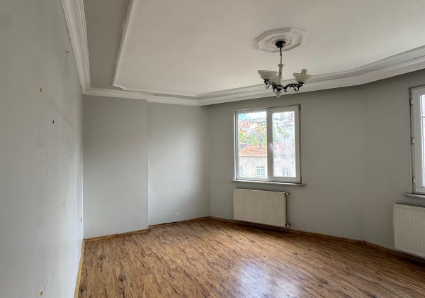 RE/MAX 7TEPE'DEN ÜMRANIYE ESENEVLERDE 2+1 FIRSAT DAİRE küçük görsel